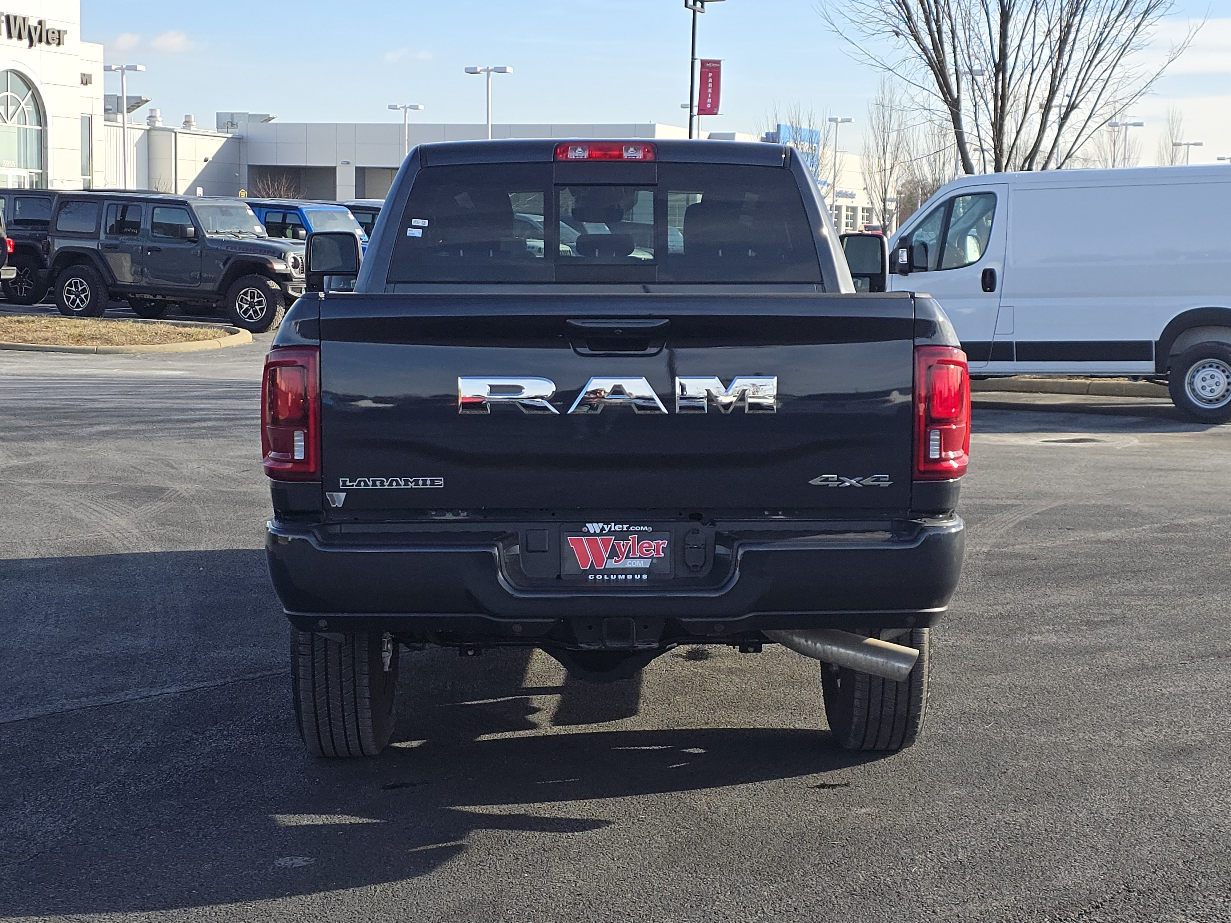 New 2026 RAM 2500 Laramie AWD/4WD image 17