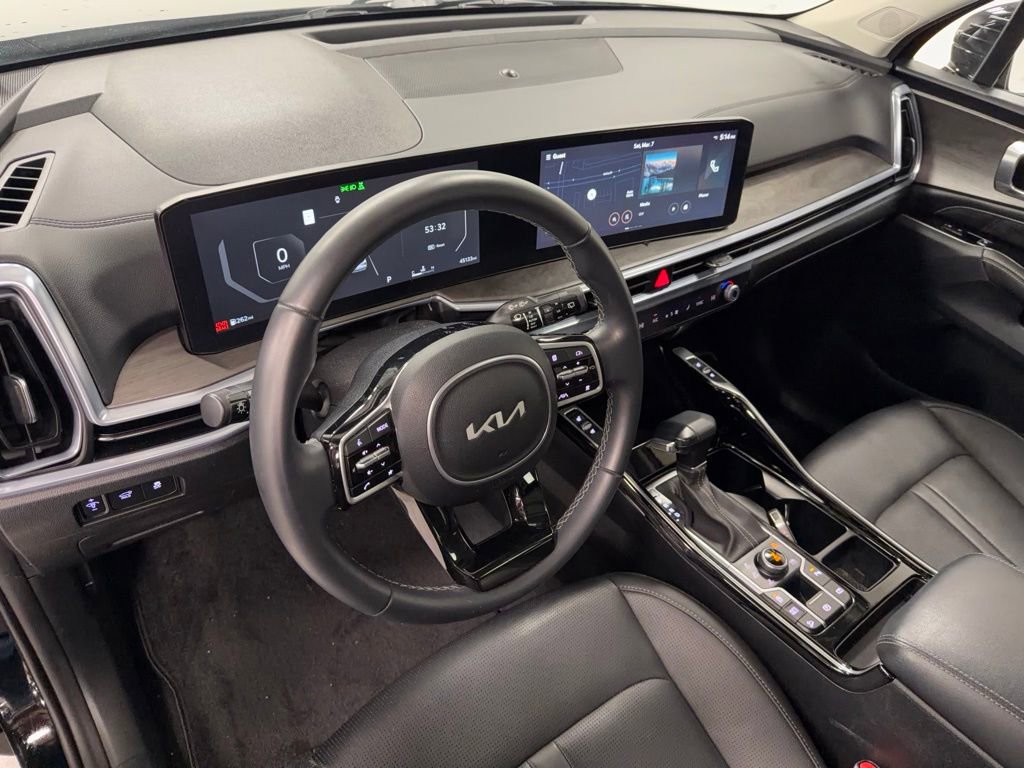 Used 2024 Kia Sorento SX image 12