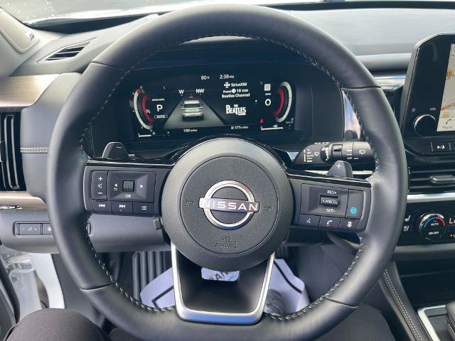 Certified 2025 Nissan Pathfinder Platinum AWD/4WD image 17