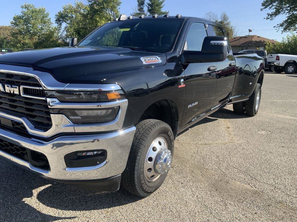 Used 2025 RAM 3500 Big Horn image 17