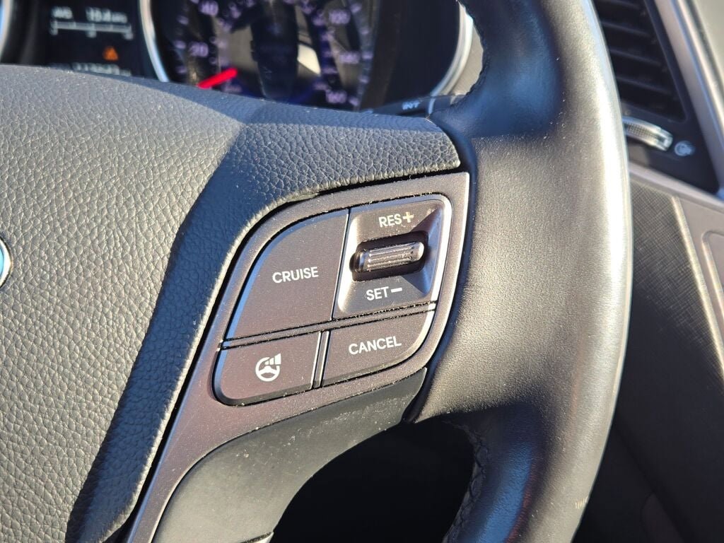 Used 2014 Hyundai Santa Fe Limited image 32