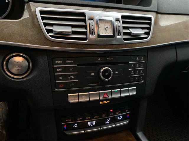 Used 2016 Mercedes-Benz E 350 4MATIC Sedan image 33