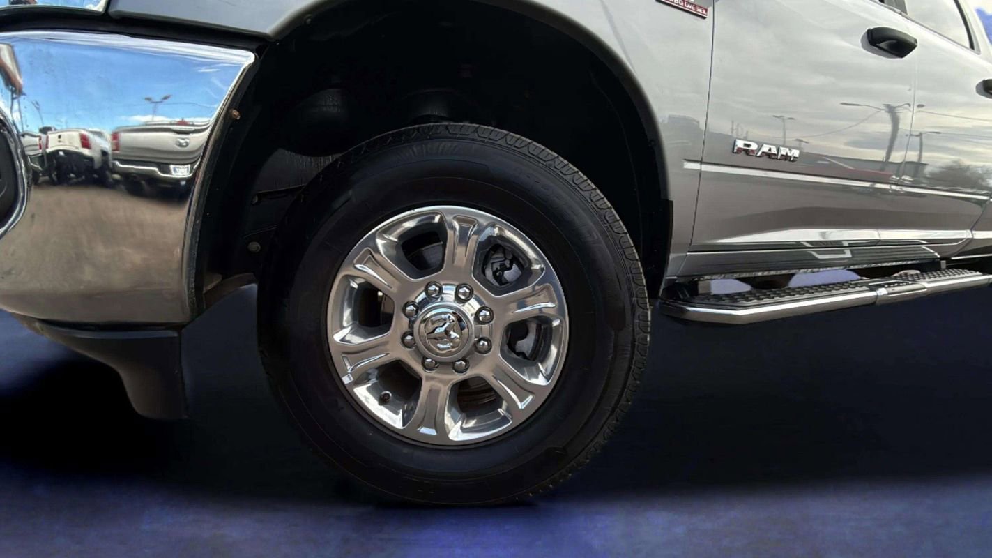Used 2024 RAM 2500 Big Horn AWD/4WD image 25