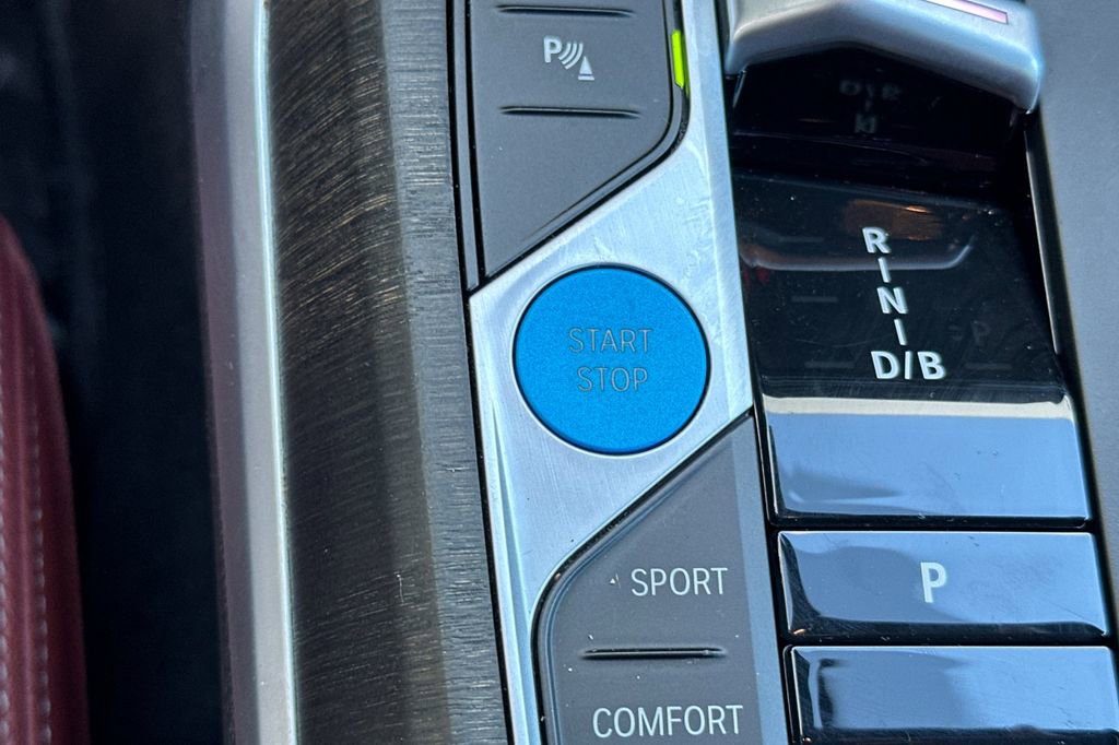 Used 2024 BMW i4 eDrive35 image 25