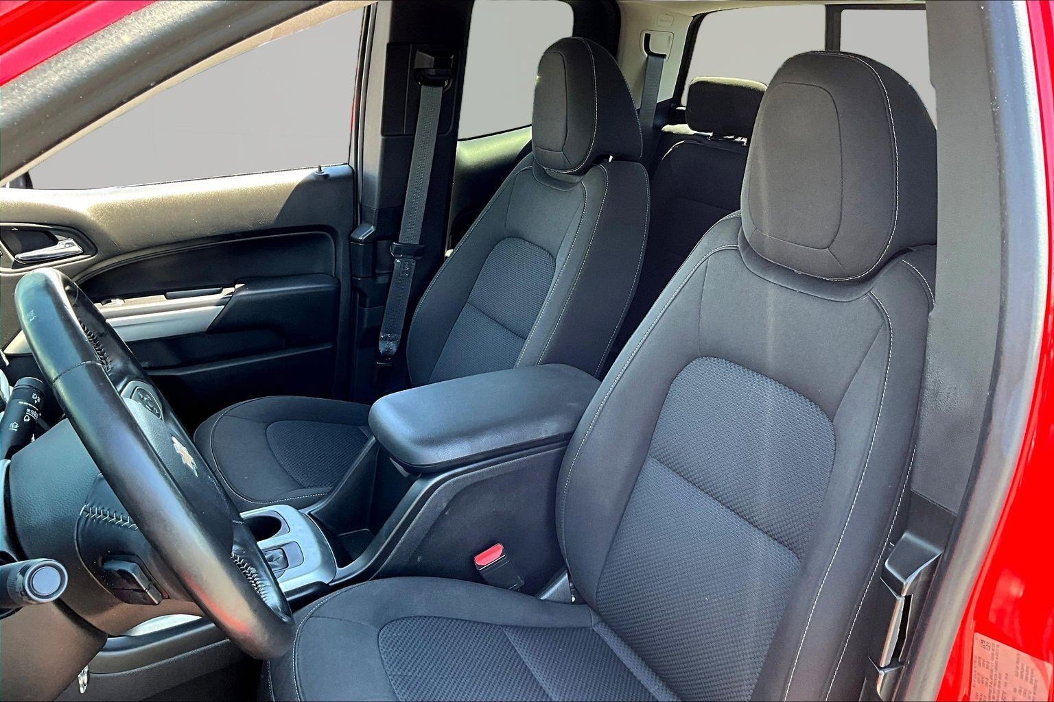 Used 2016 Chevrolet Colorado LT w/ LT Convenience Package RWD image 21