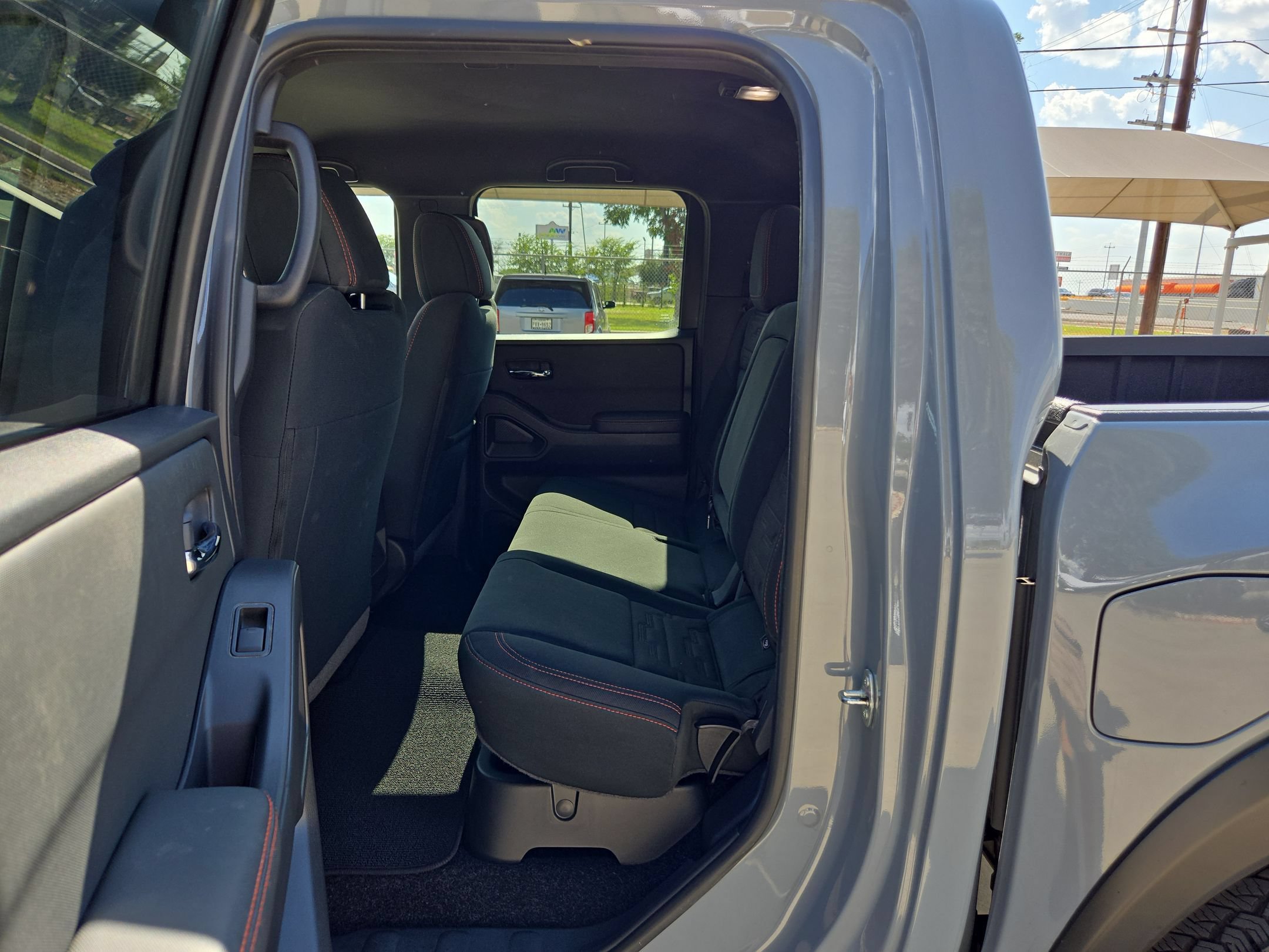 Used 2024 Nissan Frontier Pro-X RWD image 13