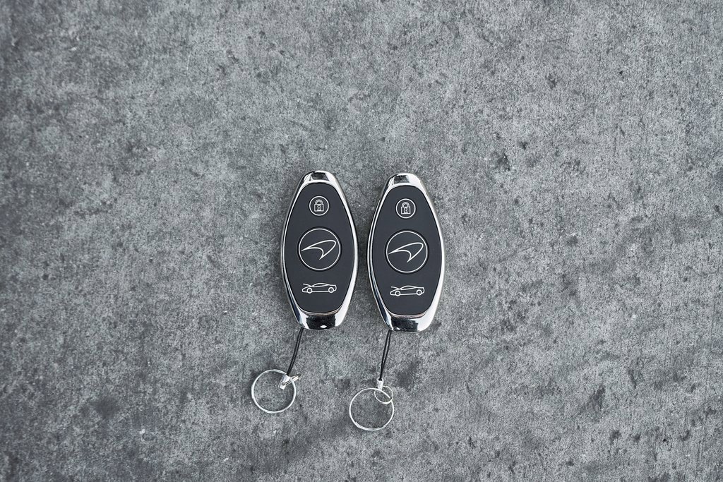 Used 2026 McLaren 750S Spider image 74