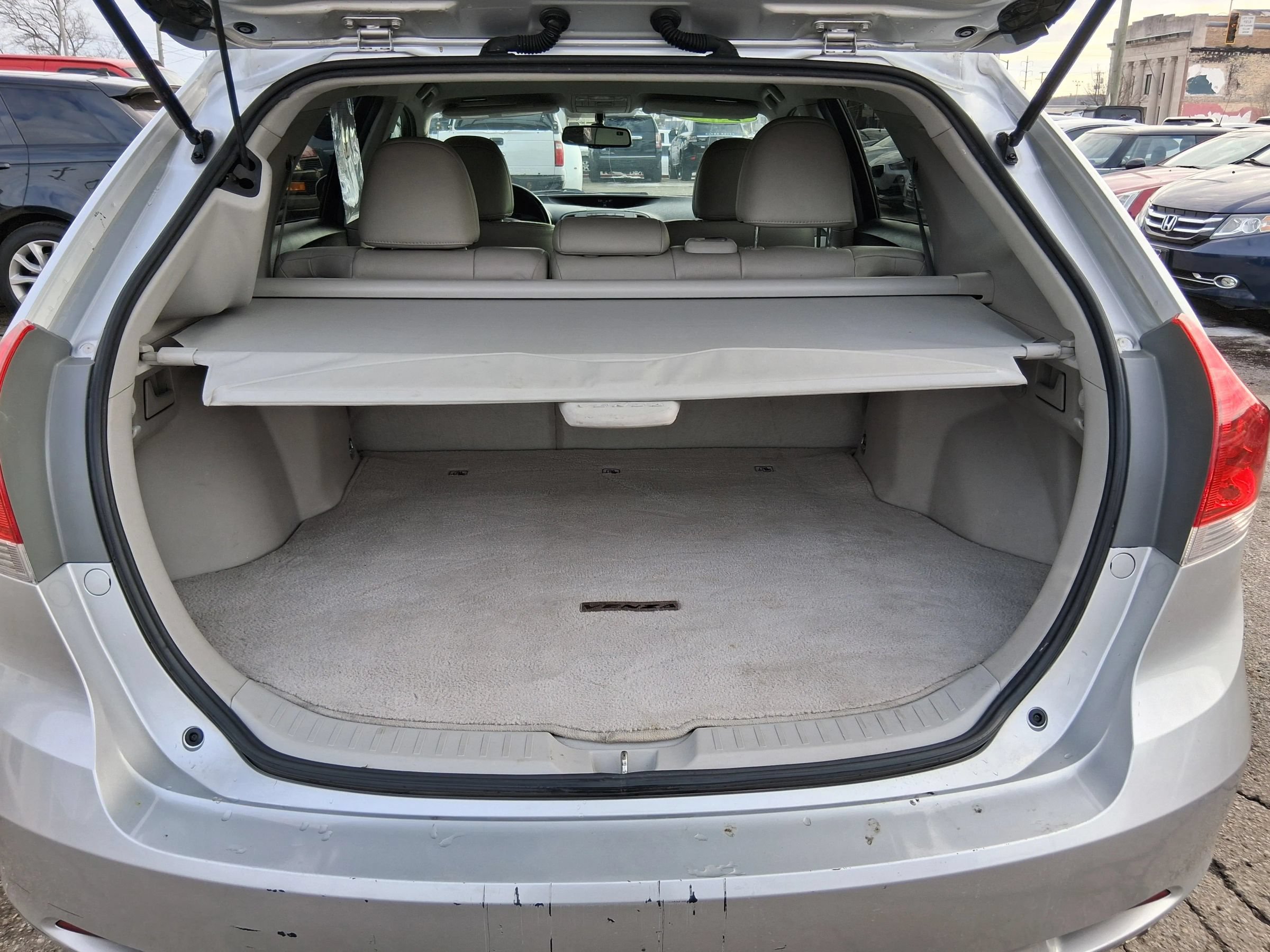 Used 2012 Toyota Venza XLE FWD image 11