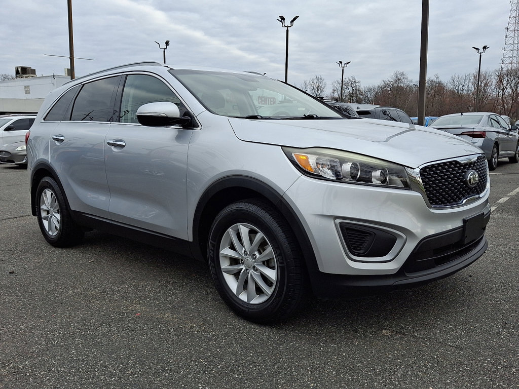 Used 2018 Kia Sorento LX image 7