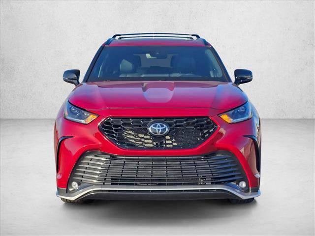 Used 2021 Toyota Highlander XSE image 2