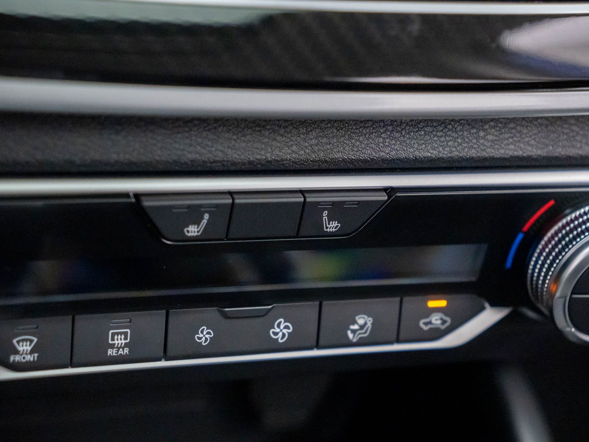 Used 2025 Nissan Altima 2.5 SR w/ SR Premium Package image 24