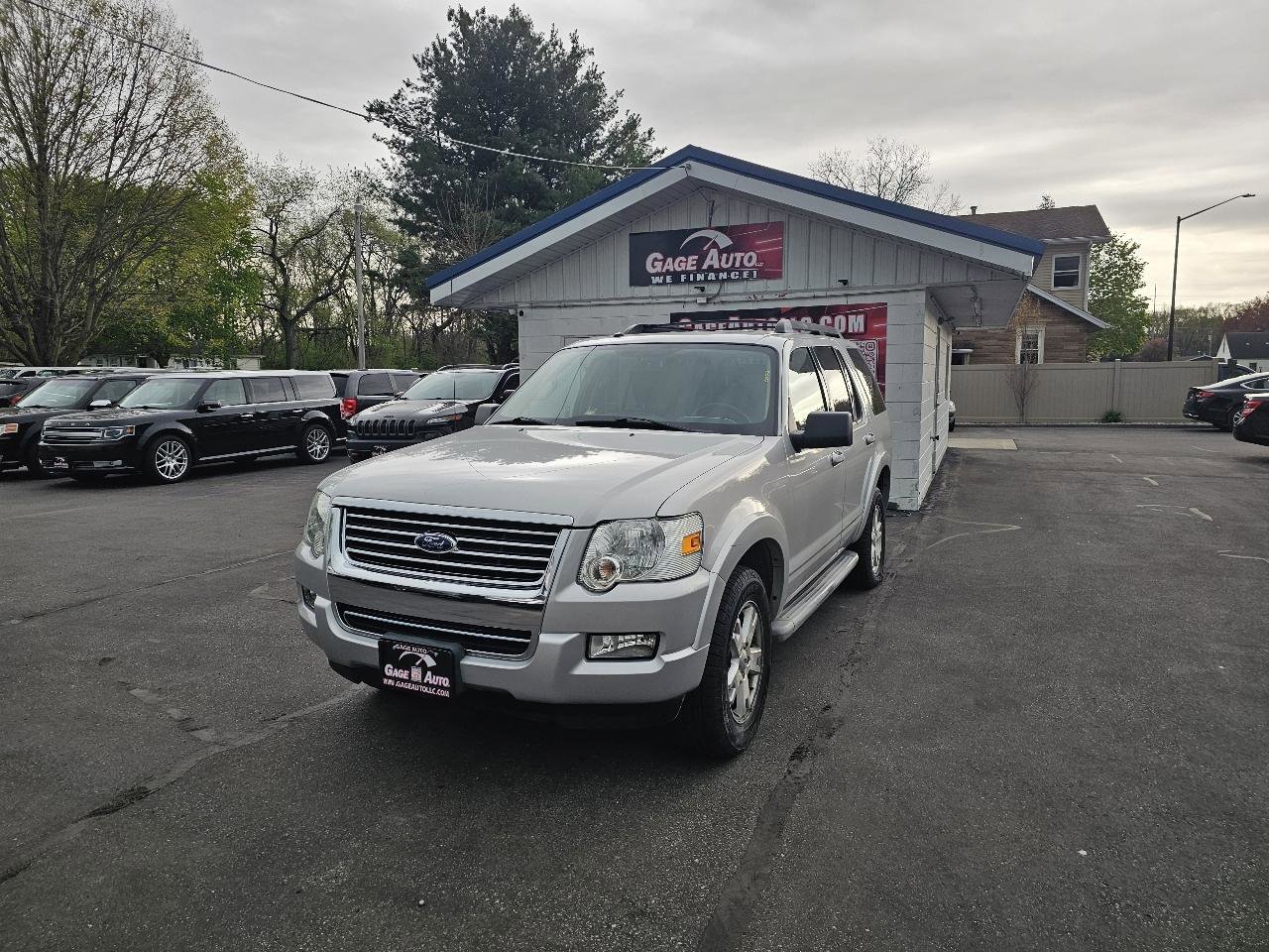 Used 2010 Ford Explorer XLT AWD/4WD image 4