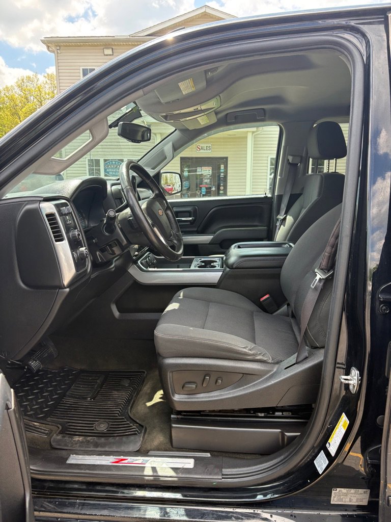 Used 2015 Chevrolet Silverado 2500 LT w/ LT Convenience Package AWD/4WD image 10