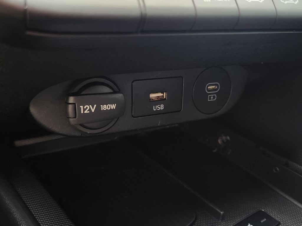 Used 2025 Hyundai Elantra Sport FWD image 20