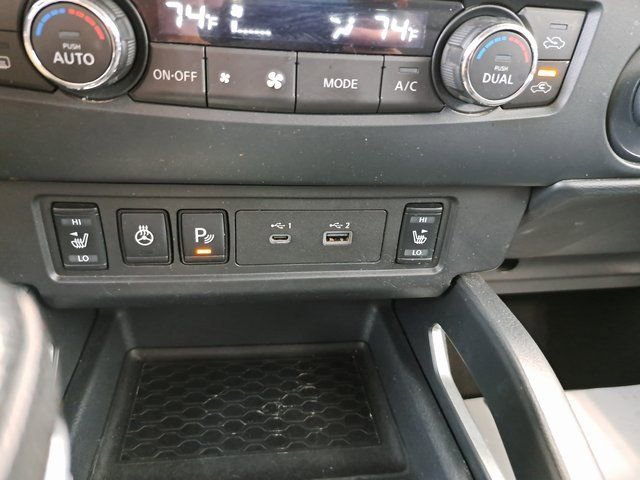 Used 2022 Nissan Frontier SV image 14