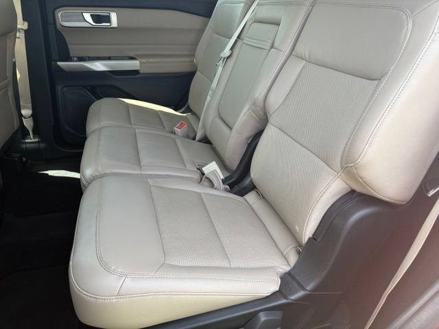 Used 2023 Ford Explorer Limited AWD/4WD image 12
