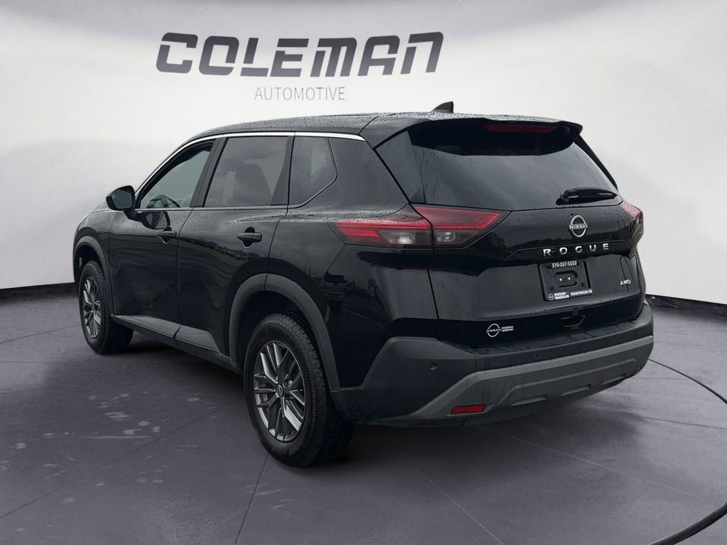 Used 2023 Nissan Rogue S image 3