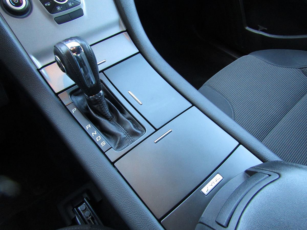 Used 2017 Ford Taurus SEL FWD image 15