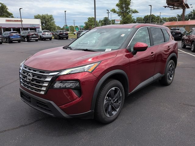 Used 2025 Nissan Rogue SV FWD image 3