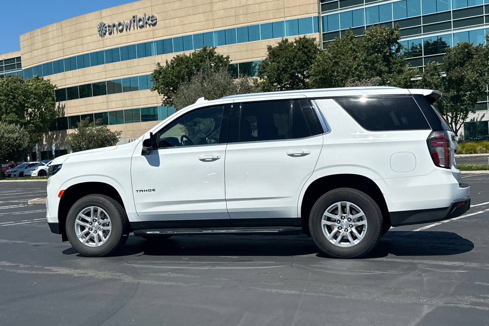 Used 2024 Chevrolet Tahoe LT RWD image 7