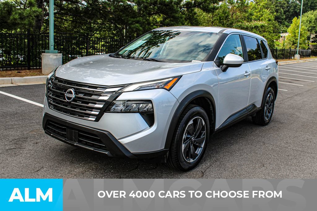 Used 2024 Nissan Rogue SV AWD/4WD image 2