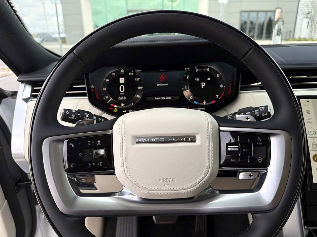 New 2025 Land Rover Range Rover SE image 26