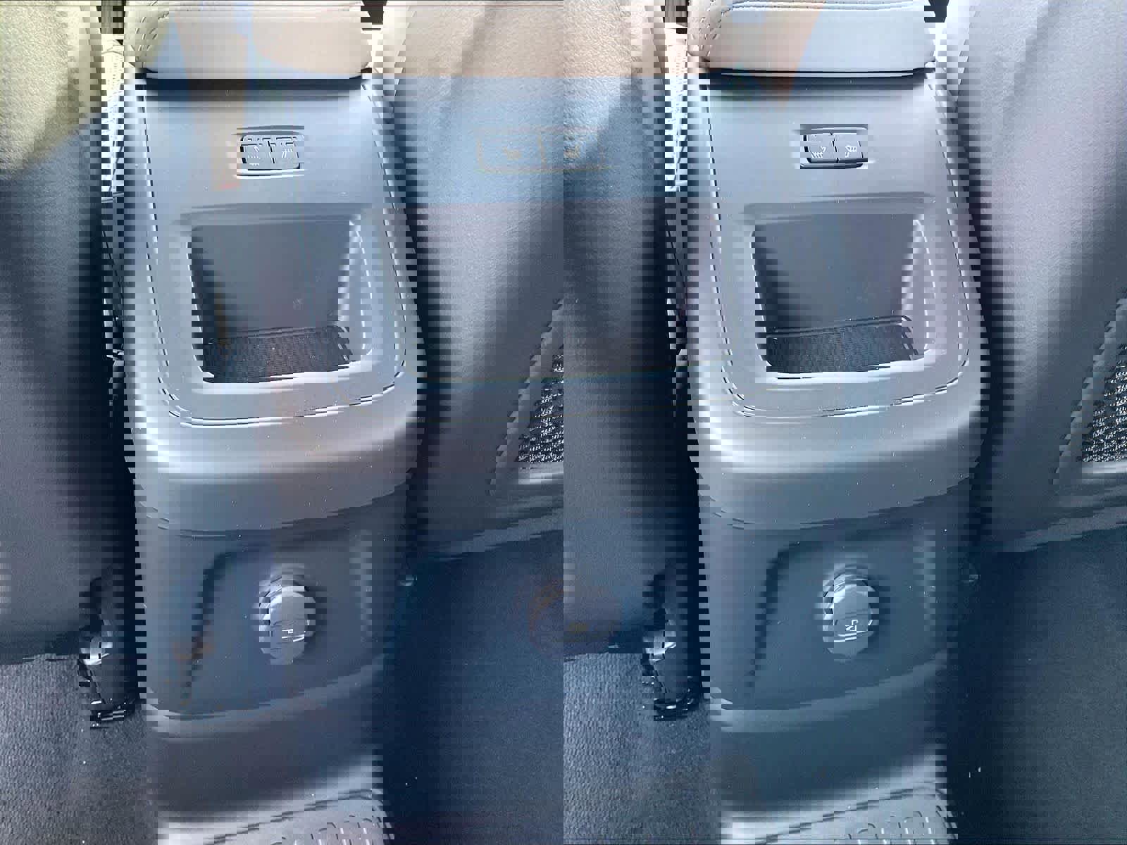 New 2026 Volvo XC60 T8 Plus w/ Protection Package Premier image 16