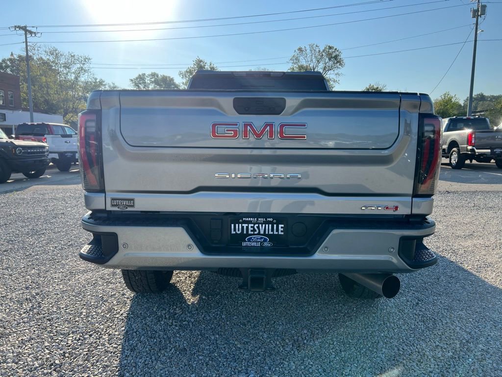 Used 2025 GMC Sierra 3500 AT4 w/ AT4 Premium Plus Package image 7