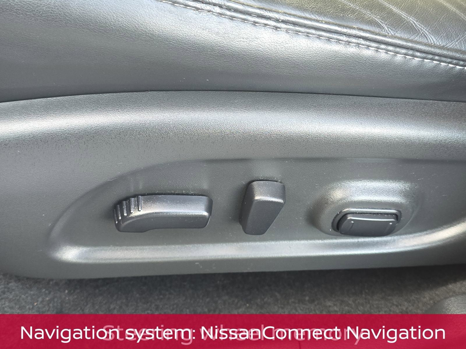 Used 2020 Nissan Murano Platinum w/ Cargo Package image 16