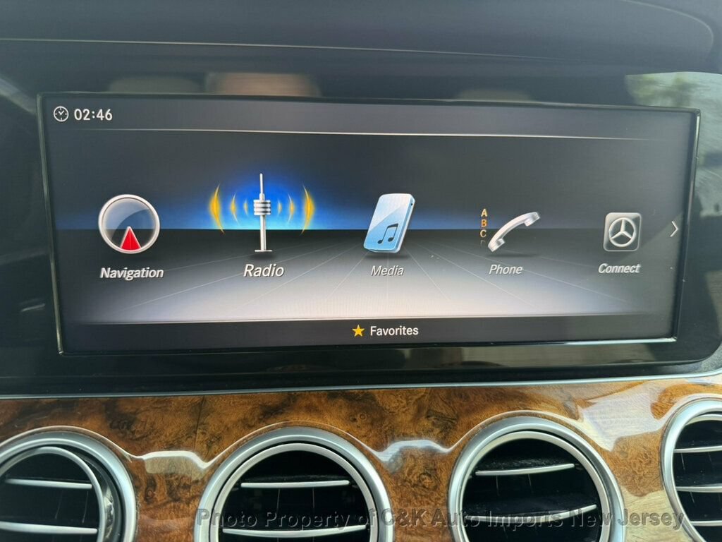 Used 2018 Mercedes-Benz E 400 4MATIC Wagon w/ Premium 2 Package (Q02) image 24