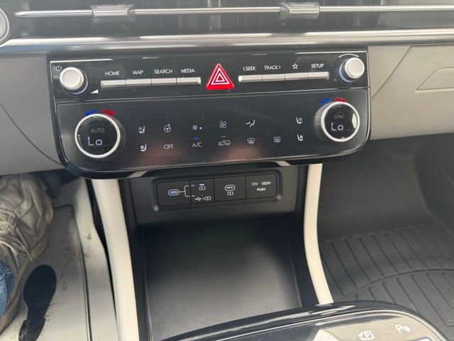Used 2025 Hyundai Tucson Limited AWD/4WD image 24