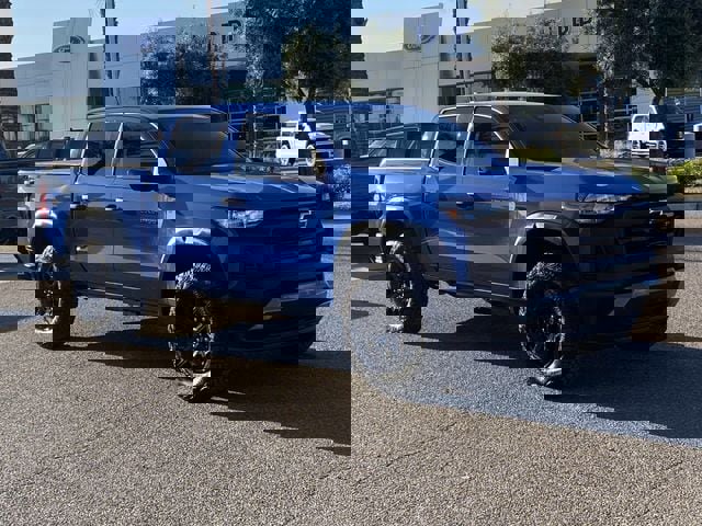 Used 2025 Chevrolet Colorado Trail Boss image 8