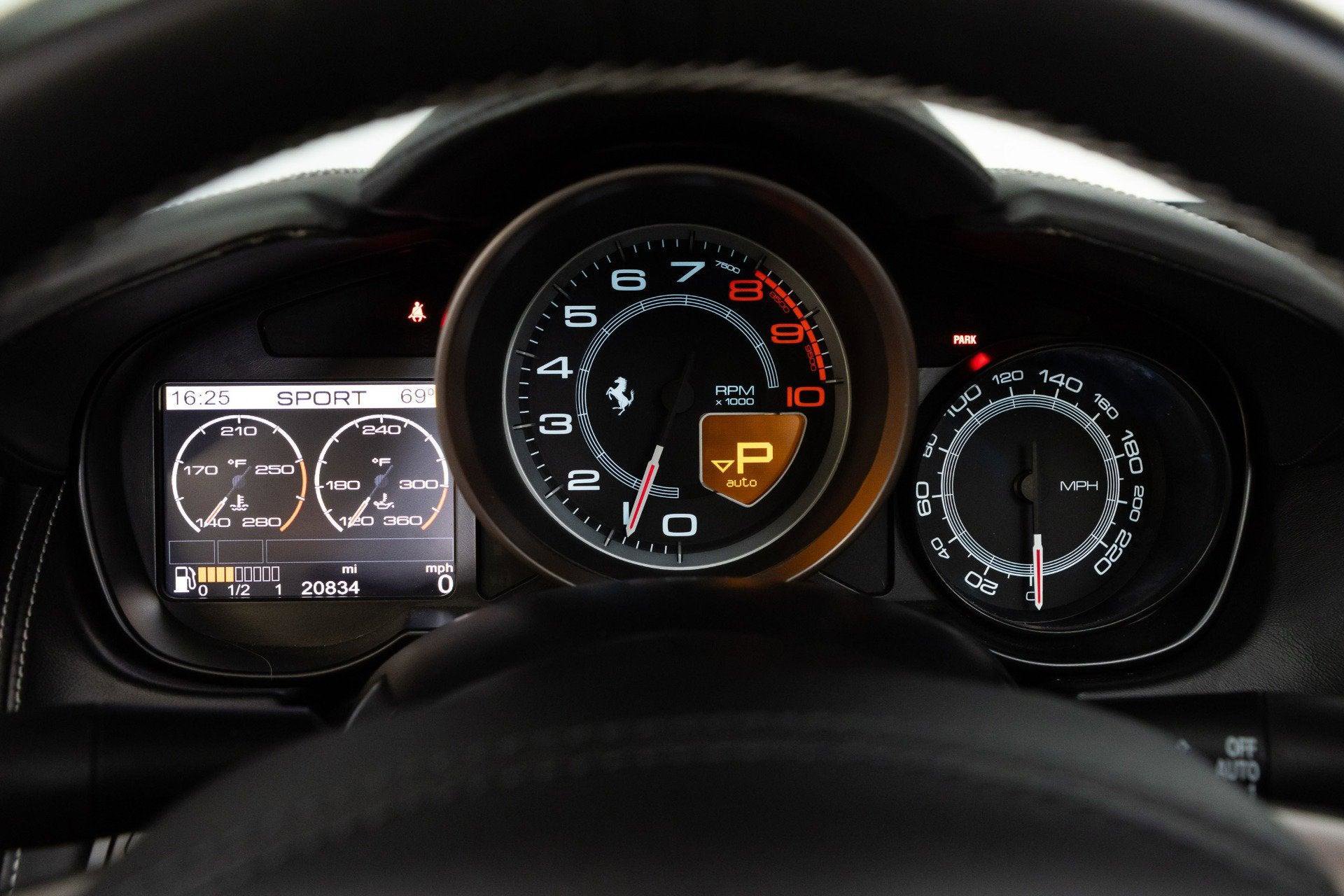 Used 2010 Ferrari California image 78