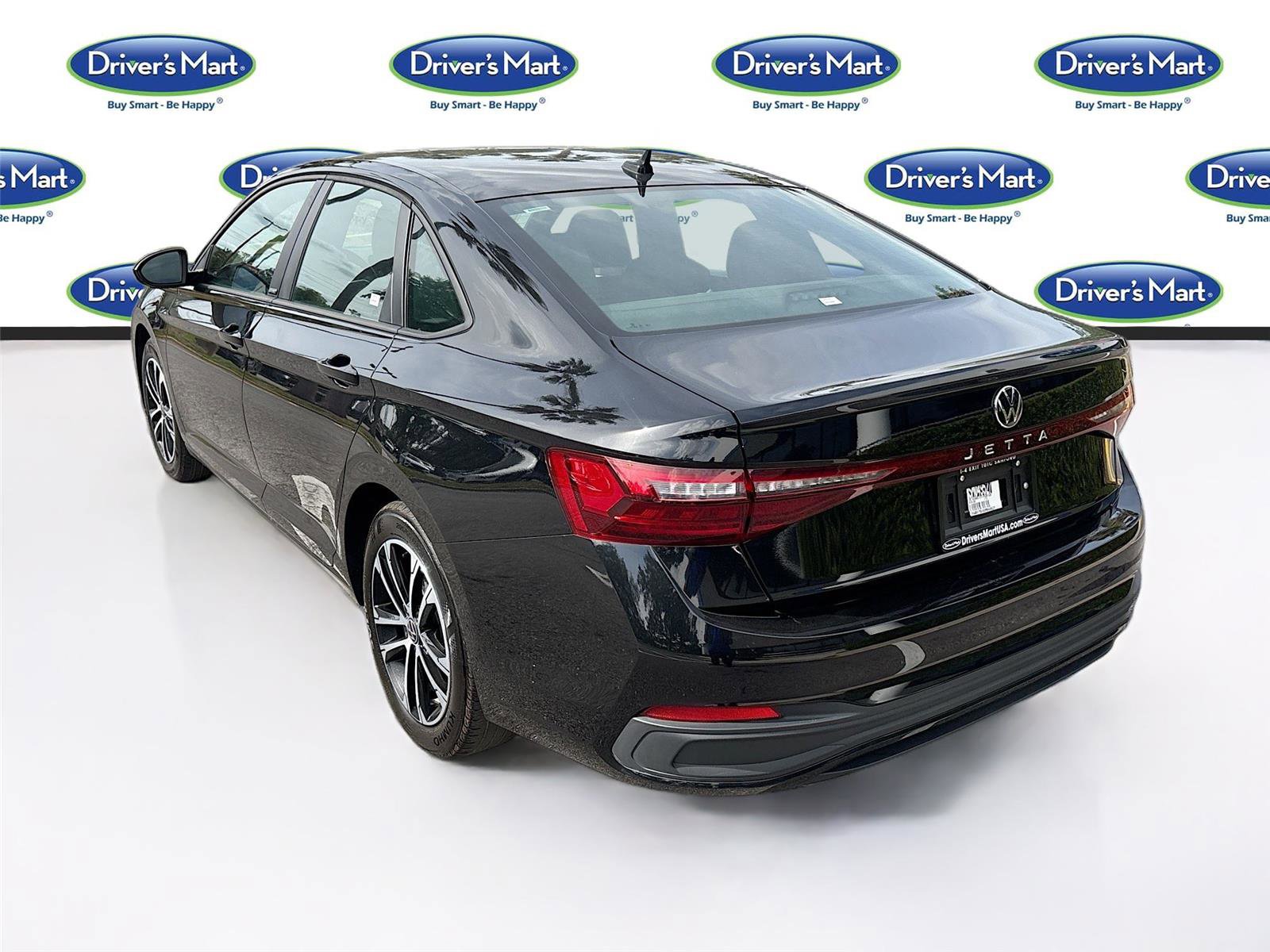 Used 2025 Volkswagen Jetta Sport image 5