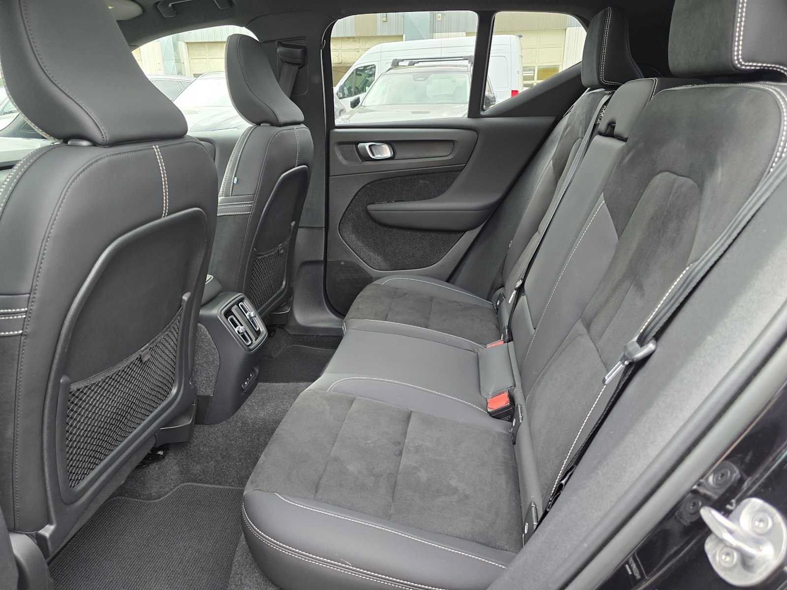 Certified 2023 Volvo XC40 Recharge Ultimate AWD/4WD image 16