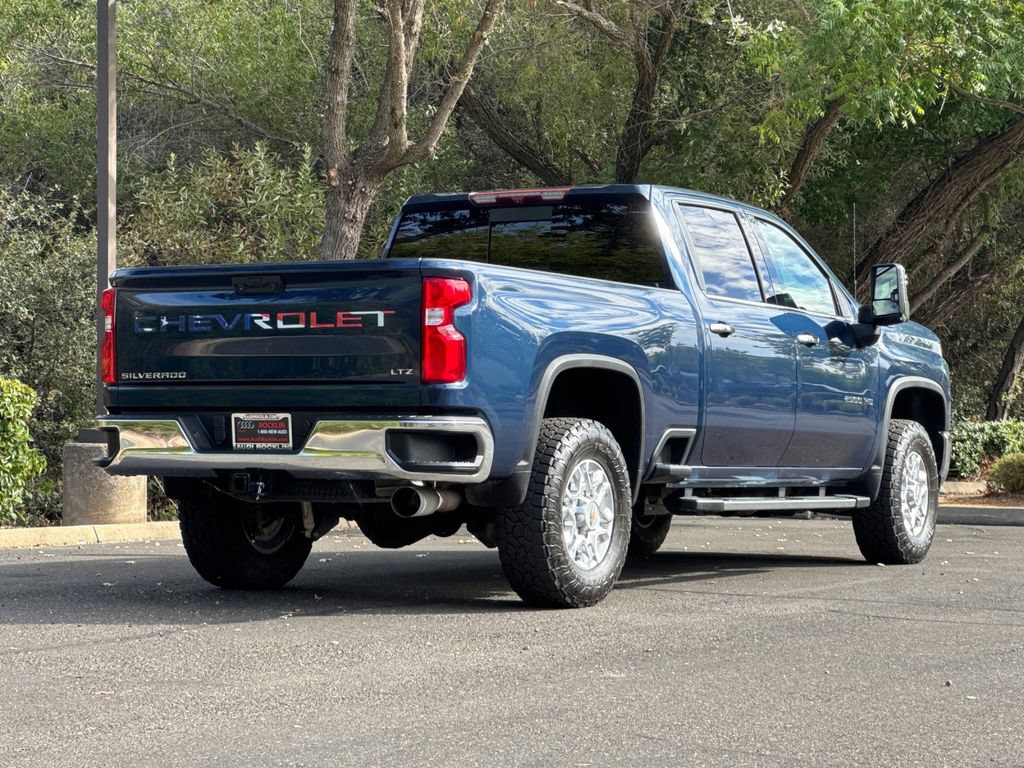Used 2021 Chevrolet Silverado 2500 LTZ w/ LTZ Convenience Package AWD/4WD image 5