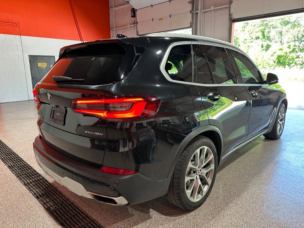 Used 2020 BMW X5 xDrive50i w/ Premium Package AWD/4WD image 3