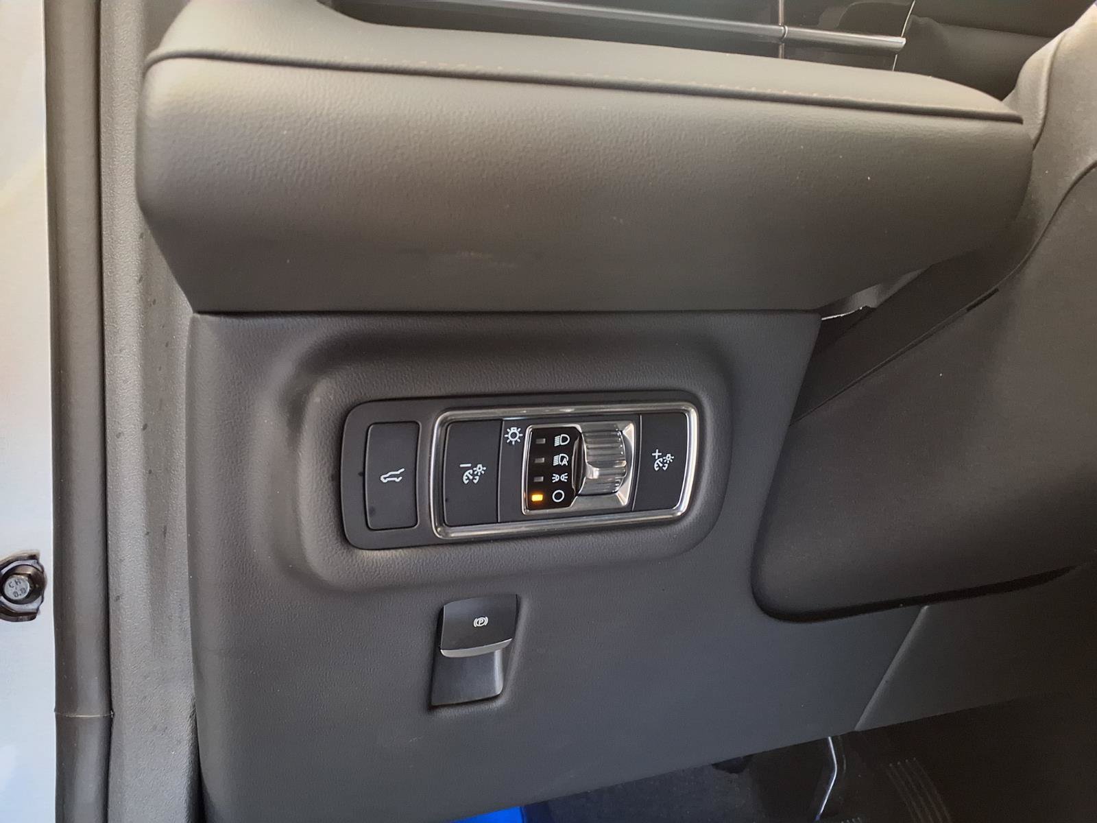 Used 2024 Lincoln Nautilus Premier w/ Jet Appearance Package AWD/4WD image 22