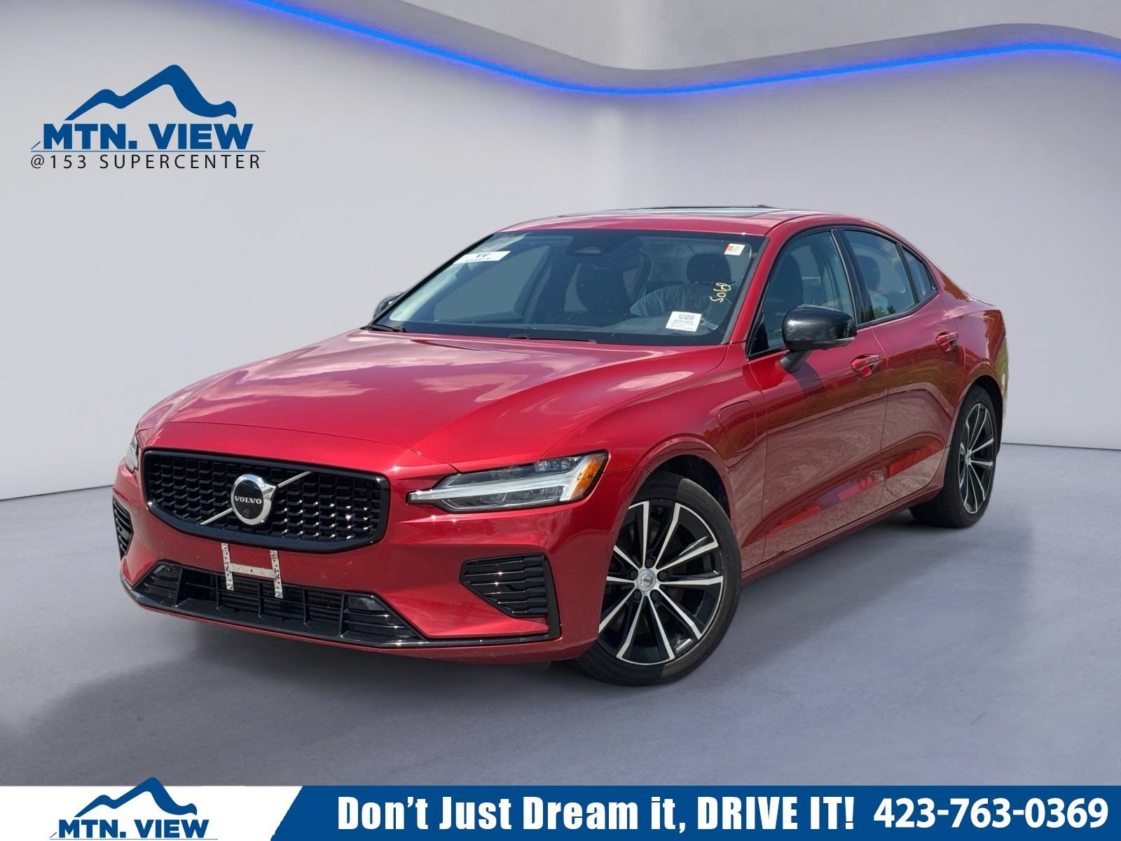 Used 2023 Volvo S60 T8 Plus AWD/4WD image 1