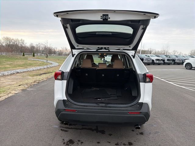 Used 2021 Toyota RAV4 XLE w/ XLE Grade Weather Package image 10