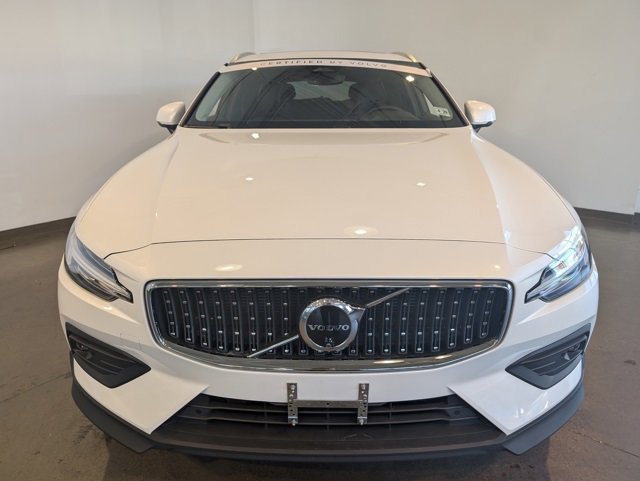 Used 2024 Volvo V60 B5 Cross Country Plus video 2