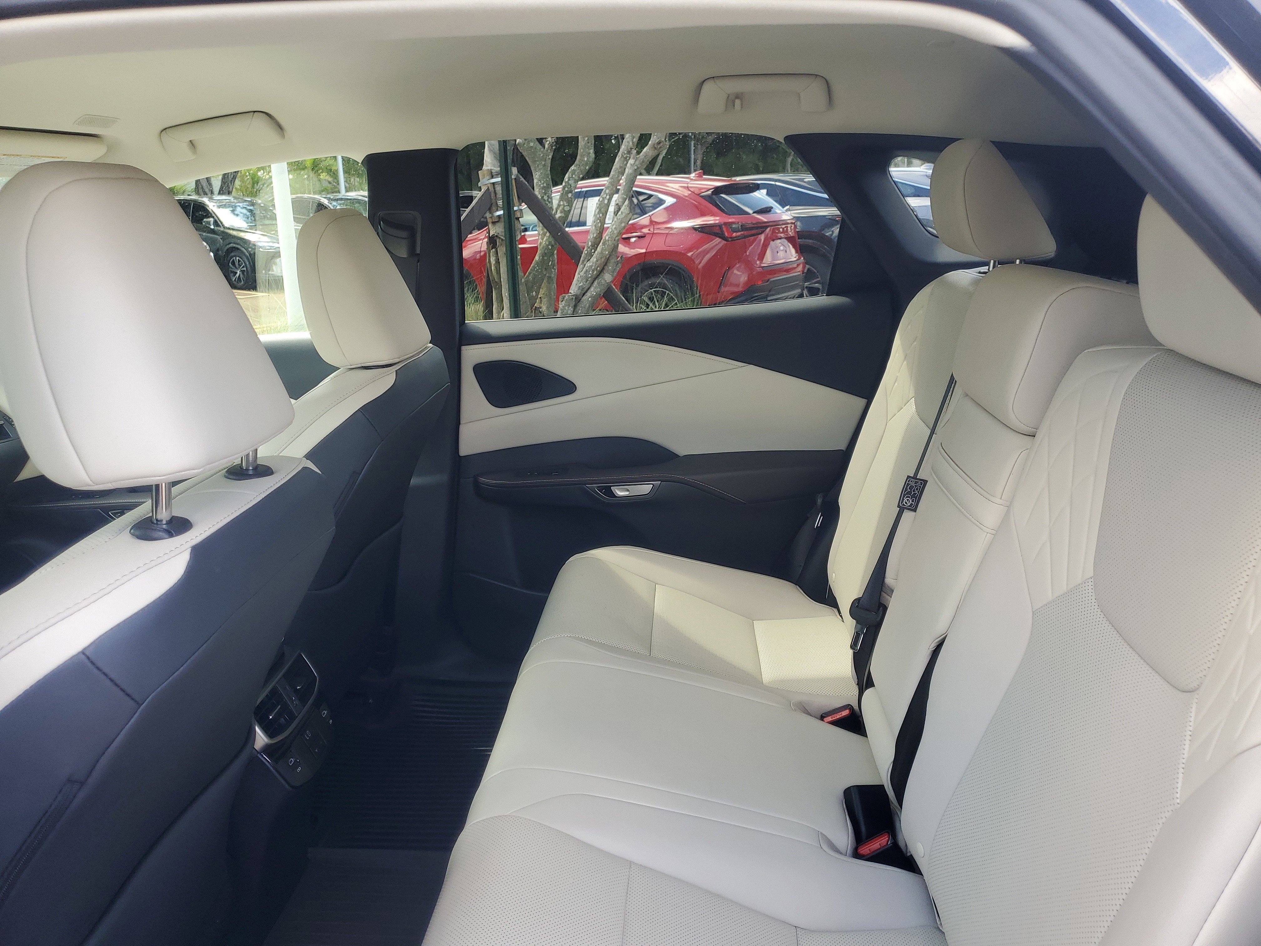 Used 2023 Lexus RX 350 FWD image 11