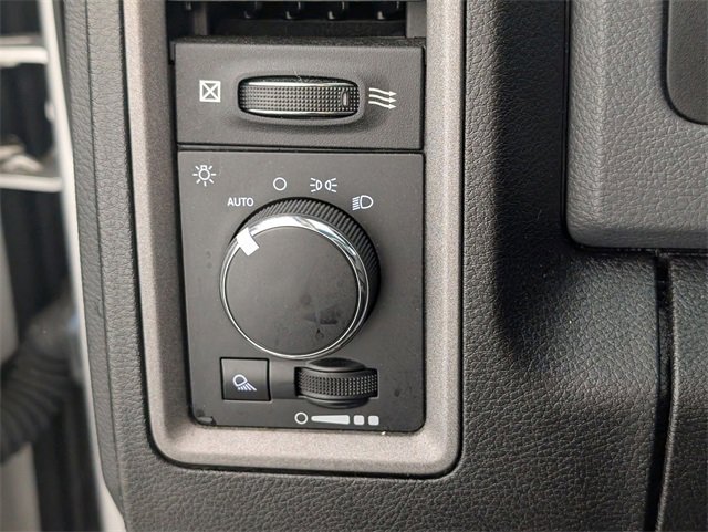 Used 2018 RAM 2500 Tradesman w/ Chrome Appearance Group image 13