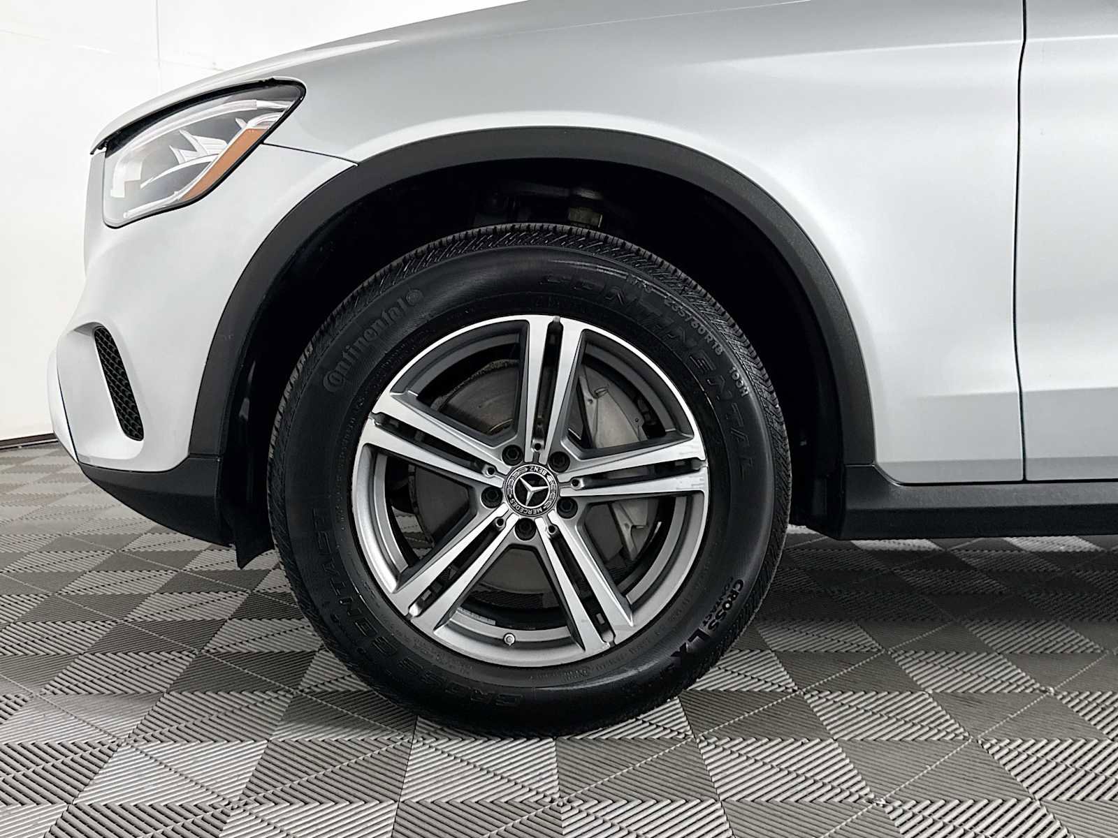 Used 2020 Mercedes-Benz GLC 300 4MATIC image 27