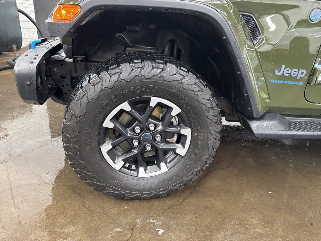 Used 2024 Jeep Wrangler Unlimited Rubicon 4xe AWD/4WD image 11