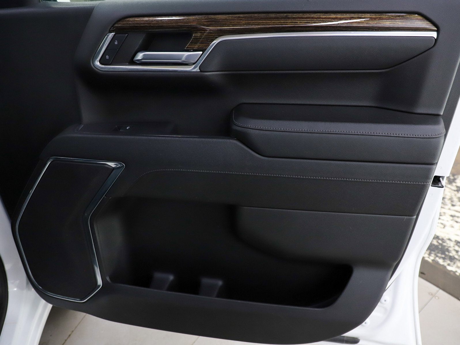 Used 2023 GMC Sierra 1500 SLE image 9