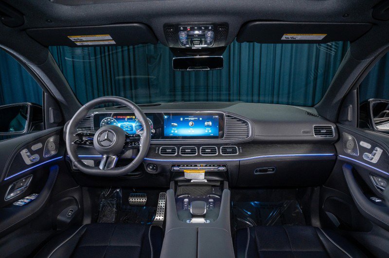 New 2026 Mercedes-Benz GLS 580 4MATIC image 14