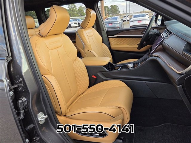 Used 2025 Jeep Grand Cherokee Summit w/ Obsidian Package image 19