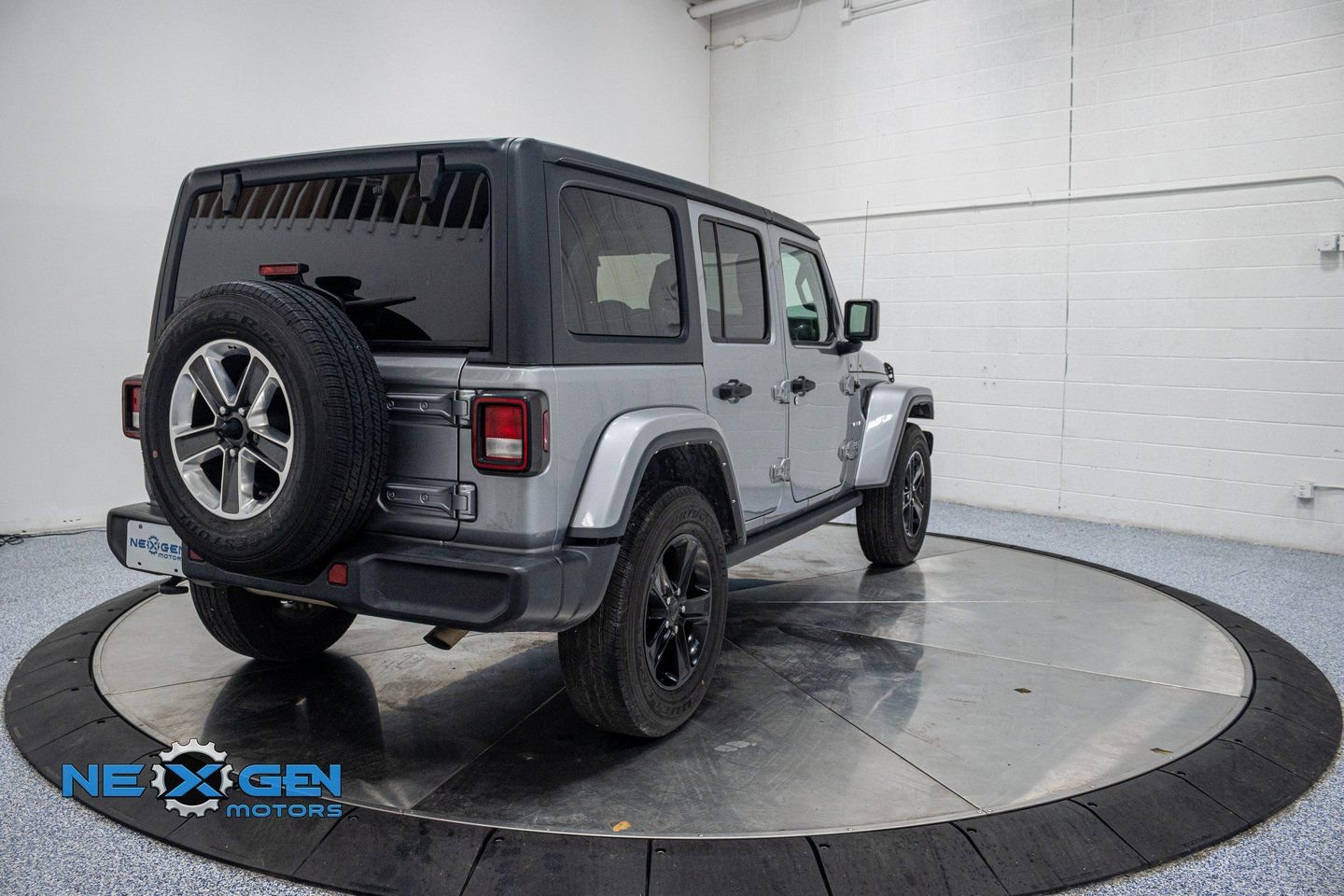 Used 2021 Jeep Wrangler Unlimited Sahara image 7