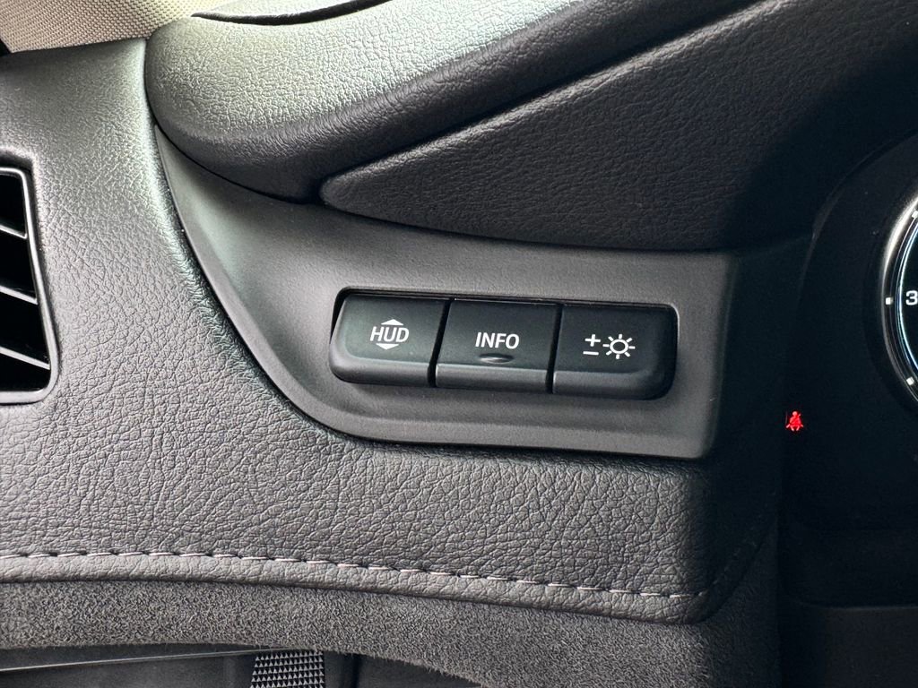 Used 2019 Cadillac Escalade Luxury AWD/4WD image 38